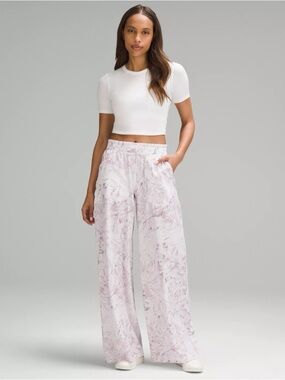 lululemon Swift Mid-Rise Wide Leg Pants Gossamer Floral Vital Pink Multi